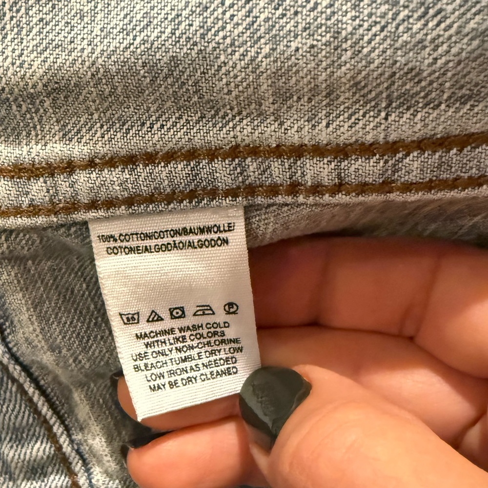 Free People distressed denim jean trucker jacket oversized XS/S NWOT - Picture 7 of 8